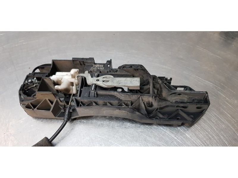 Recambio de cerradura puerta trasera derecha para renault scenic iii bose edition referencia OEM IAM 806060041R  