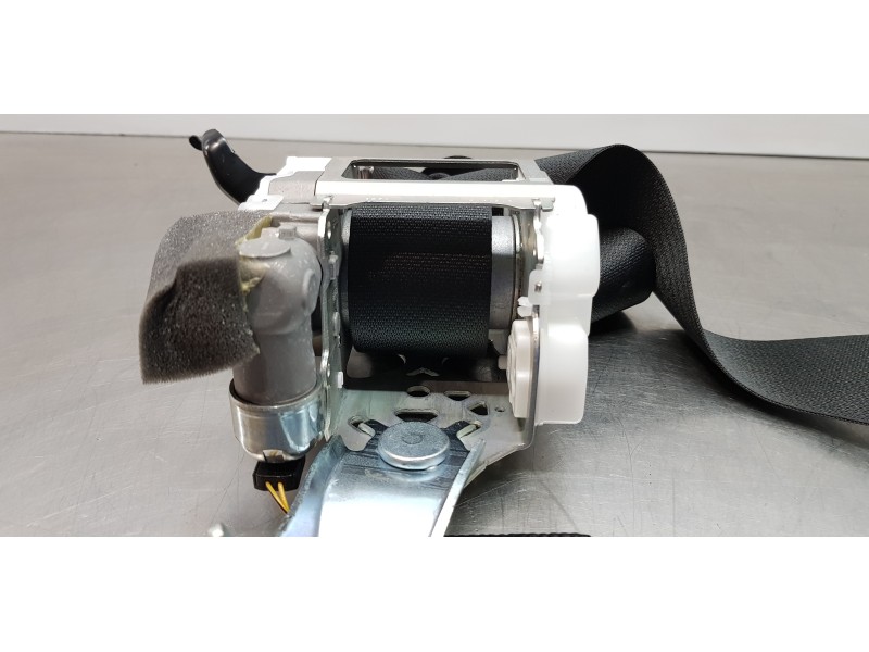 Recambio de cinturon seguridad trasero derecho para toyota rav 4 plug-in hybrid advance referencia OEM IAM 7336042320C1  