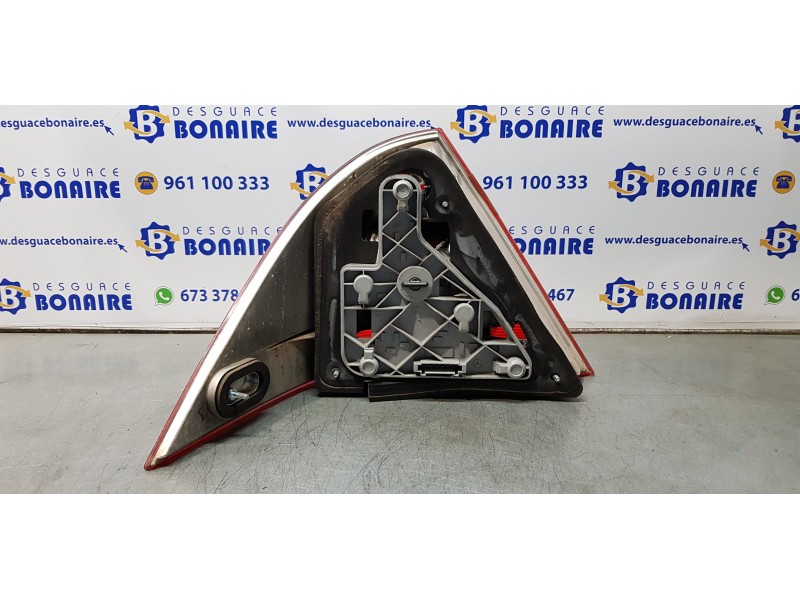 Recambio de piloto trasero derecho para mercedes clase c (w203) berlina 200 cdi (203.004) referencia OEM IAM A2038200264R   Recambio de piloto trasero derecho para mercedes clase c (w203) berlina 200 cdi (203.004) referencia OEM IAM A2038200264R