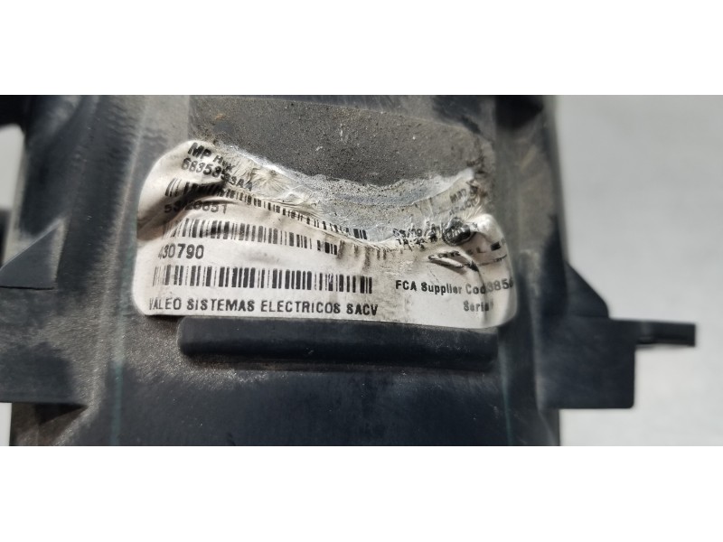 Recambio de faro antiniebla izquierdo para jeep compass ii longitude 4x4 referencia OEM IAM 68353533AA  