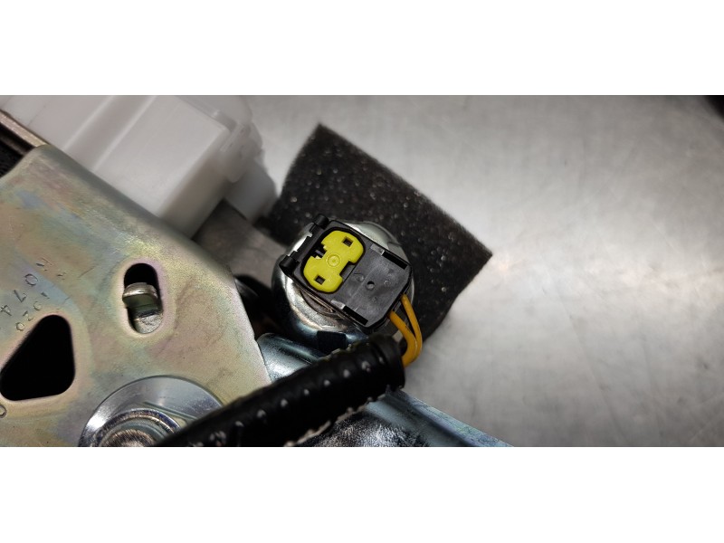 Recambio de cinturon seguridad trasero derecho para toyota rav 4 plug-in hybrid advance referencia OEM IAM 7336042320C1  