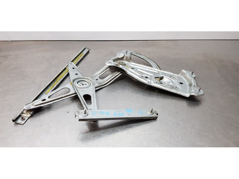 Recambio de elevalunas trasero derecho para renault scenic iii bose edition referencia OEM IAM 827208148R   Recambio de elevalunas trasero derecho para renault scenic iii bose edition referencia OEM IAM 827208148R