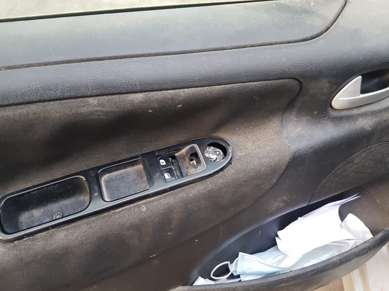 peugeot 207 del año 2011