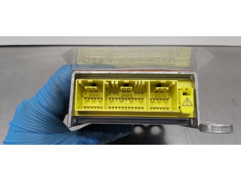 Recambio de centralita airbag para renault koleos bose edition referencia OEM IAM 98820JY10A  