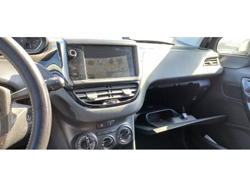 peugeot 208 del año 2017