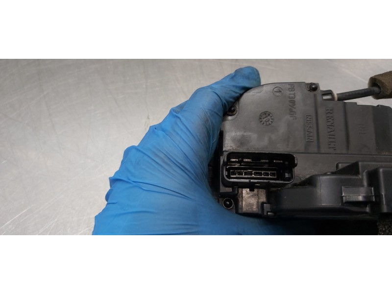 Recambio de cerradura puerta delantera derecha para renault koleos bose edition referencia OEM IAM 805021879R  