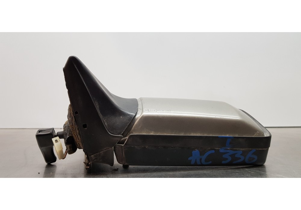 Recambio de retrovisor izquierdo para mercedes clase s (w126) berlina+coupe se 300 referencia OEM IAM A1268104516  