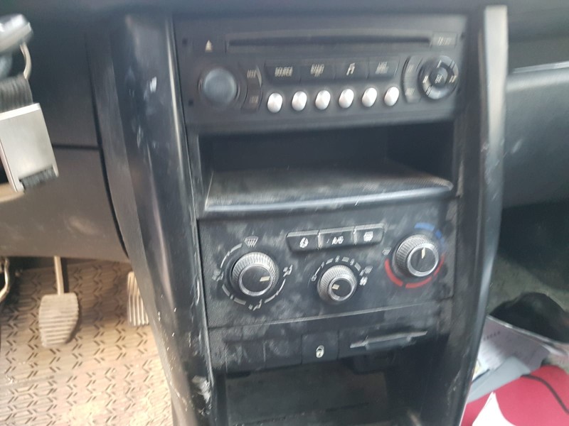 peugeot 207 del año 2011