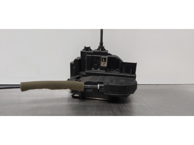 Recambio de cerradura puerta trasera derecha para renault koleos bose edition referencia OEM IAM 825029849R  