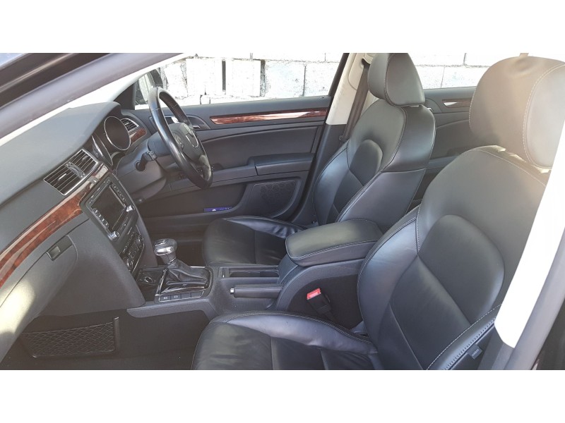 skoda superb combi (3t5) del año 2011