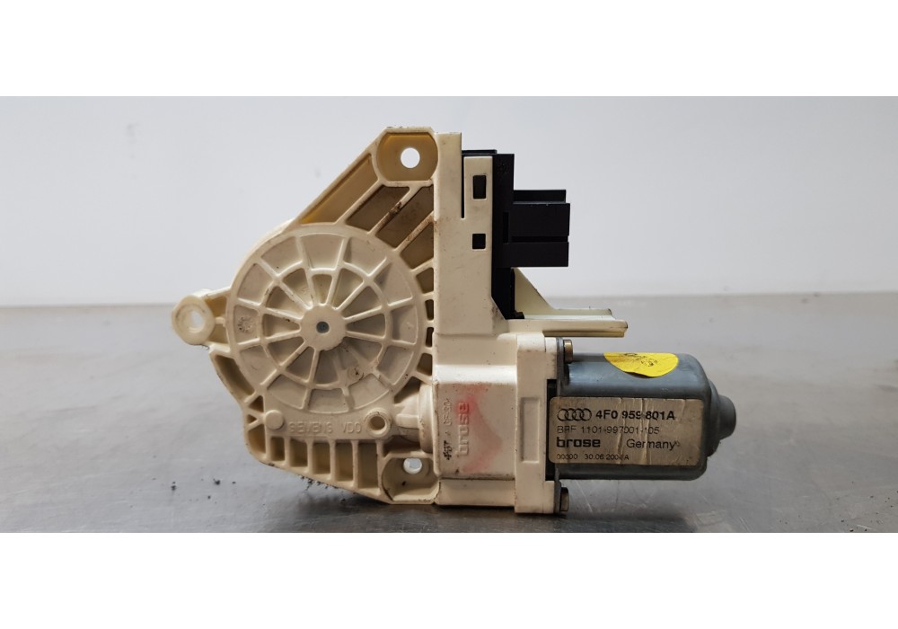 Recambio de motor elevalunas trasero izquierdo para audi a6 berlina (4f2) 3.2 fsi referencia OEM IAM 4F0959801A  