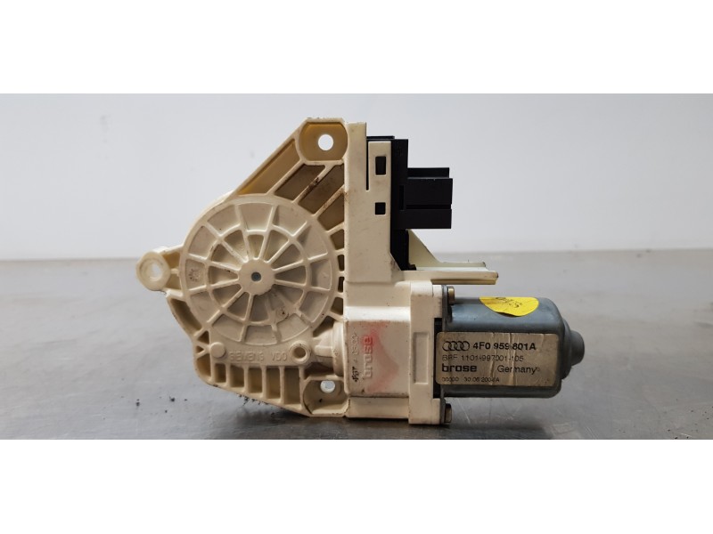 Recambio de motor elevalunas trasero izquierdo para audi a6 berlina (4f2) 3.2 fsi referencia OEM IAM 4F0959801A   Recambio de motor elevalunas trasero izquierdo para audi a6 berlina (4f2) 3.2 fsi referencia OEM IAM 4F0959801A