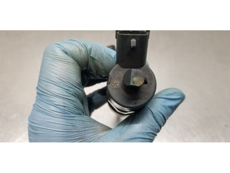 Recambio de inyector para opel zafira b cosmo referencia OEM IAM 0445110165  