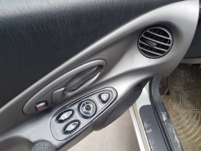 hyundai coupe (rd) del año 2000