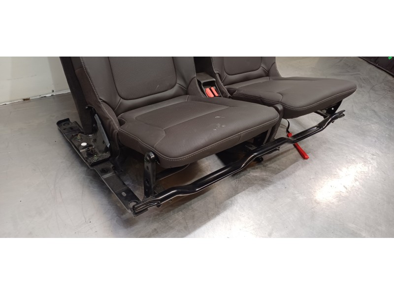 Recambio de asientos tercera fila ( pareja ) para renault espace v icon referencia OEM IAM 890011374R  