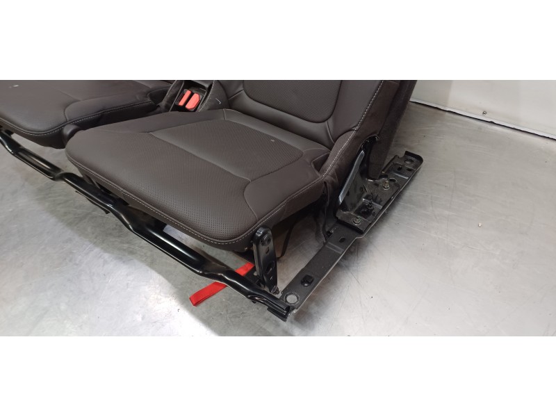 Recambio de asientos tercera fila ( pareja ) para renault espace v icon referencia OEM IAM 890011374R  
