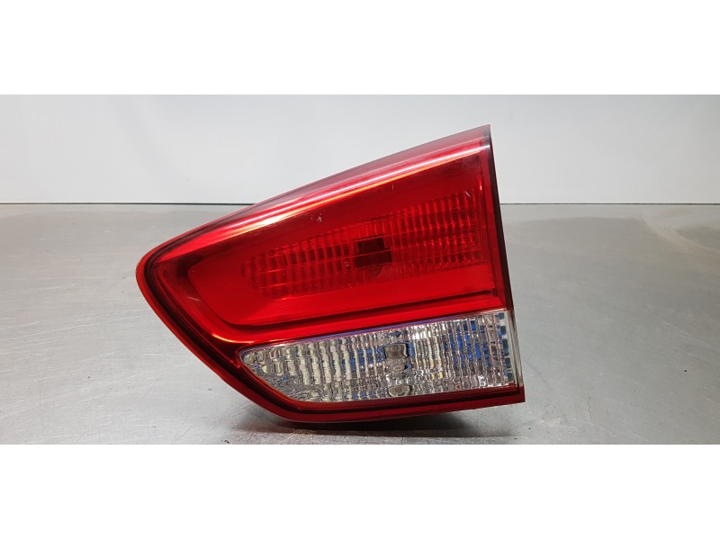 Recambio de piloto trasero derecho interior para kia carens ( ) emotion referencia OEM IAM 92404A4020  