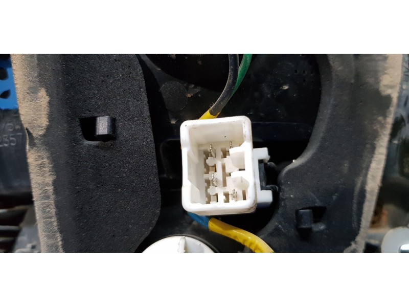 Recambio de piloto trasero derecho interior para kia carens ( ) emotion referencia OEM IAM 92404A4020  