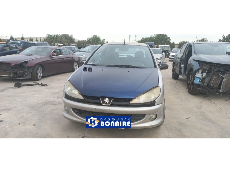 peugeot 206 berlina del año 2000