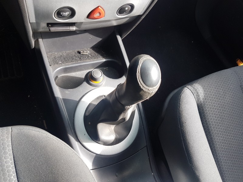 renault megane ii coupe/cabrio del año 2004 renault megane ii coupe/cabrio del año 2004