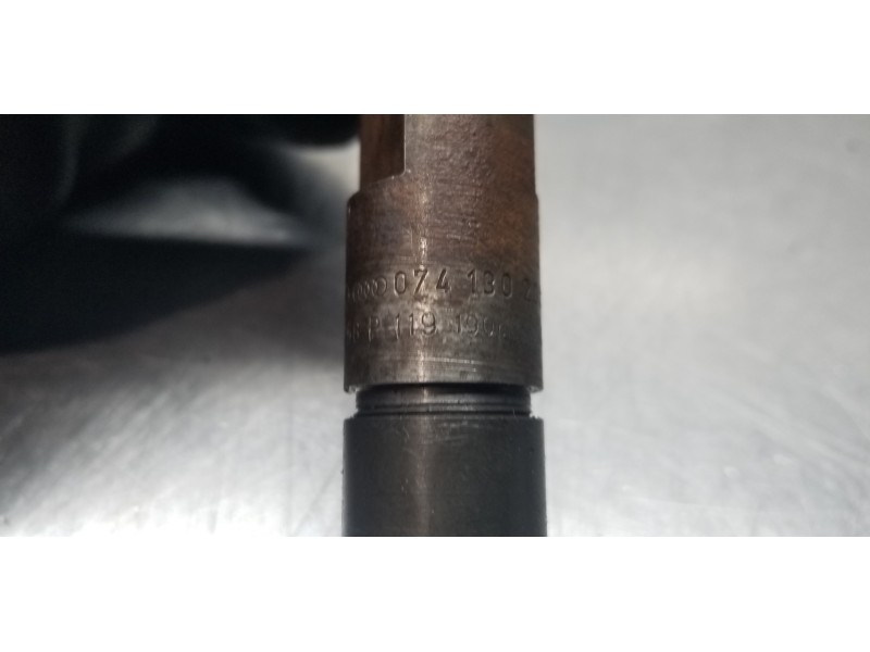 Recambio de inyector para volkswagen lt caja abierta (mod. 1997) lt 28 caja abierta referencia OEM IAM 074130201C  