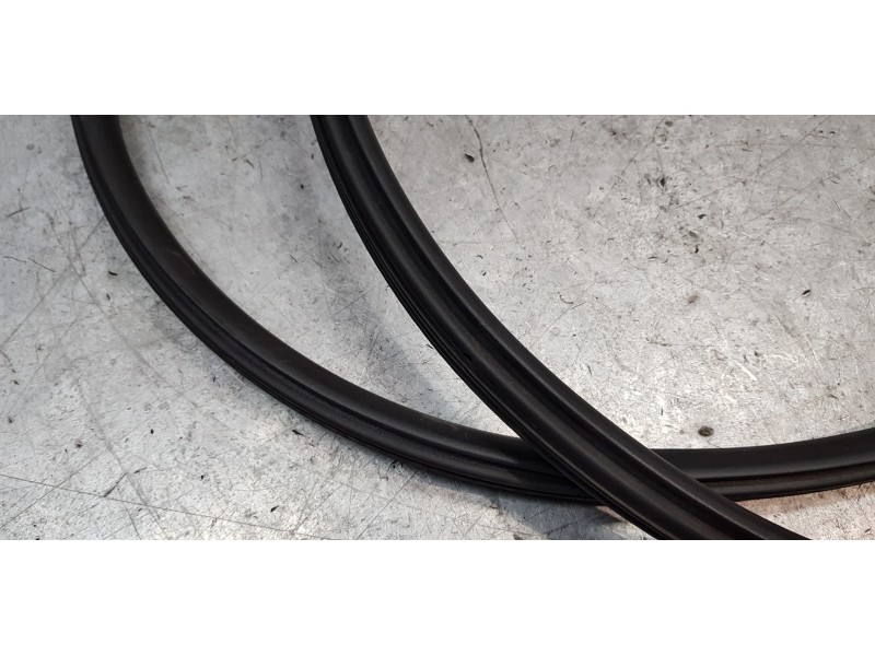 Recambio de gomas contorno puerta para peugeot 5008 access referencia OEM IAM 9676801080   Recambio de gomas contorno puerta para peugeot 5008 access referencia OEM IAM 9676801080