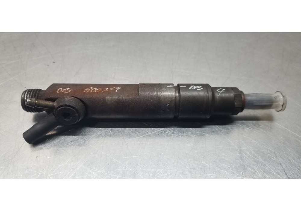 Recambio de inyector para volkswagen lt caja abierta (mod. 1997) lt 28 caja abierta referencia OEM IAM 074130201C  