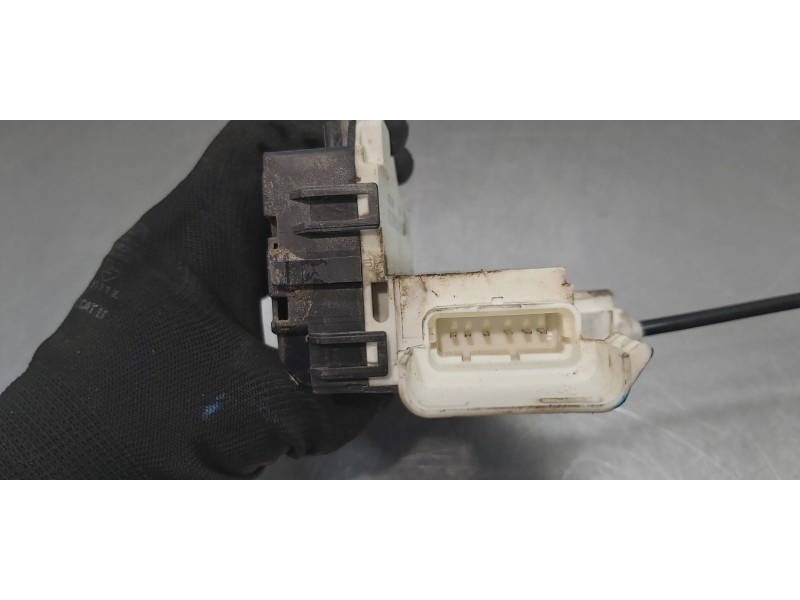 Recambio de cerradura puerta trasera derecha para citroen c4 berlina sx referencia OEM IAM 9138T5  