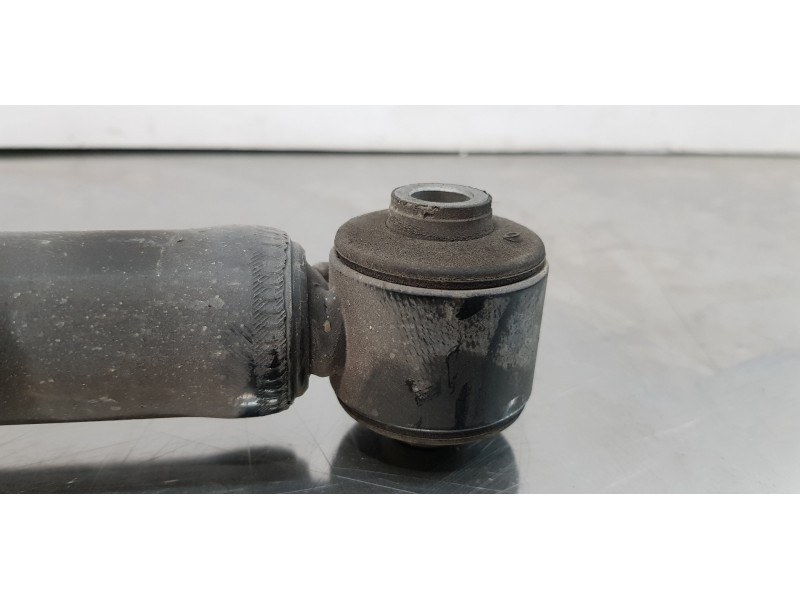 Recambio de amortiguador trasero izquierdo para kia rio (yb) drive referencia OEM IAM 55310H8250   Recambio de amortiguador trasero izquierdo para kia rio (yb) drive referencia OEM IAM 55310H8250