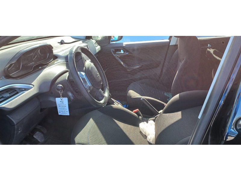 peugeot 208 del año 2017