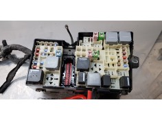 Recambio de caja reles / fusibles para volvo v40 basis referencia OEM IAM AV6T14A142AA  