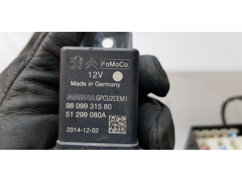 Recambio de caja reles / fusibles para volvo v40 basis referencia OEM IAM AV6T14A142AA   Recambio de caja reles / fusibles para volvo v40 basis referencia OEM IAM AV6T14A142AA