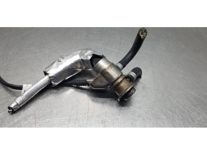 Recambio de inyector para hyundai tucson tecno sky referencia OEM IAM 296302U100 044402515C 