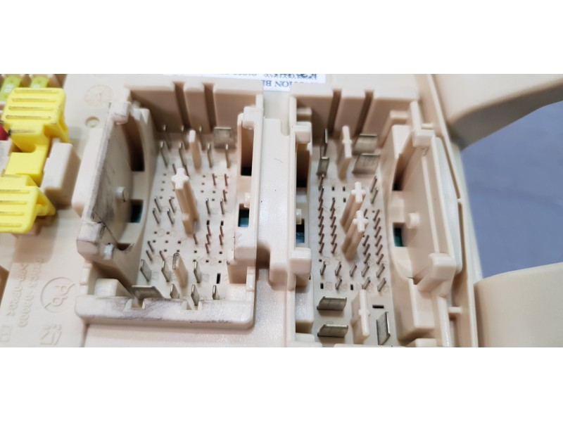 Recambio de caja reles / fusibles para kia rio (yb) drive referencia OEM IAM 91955H8570   Recambio de caja reles / fusibles para kia rio (yb) drive referencia OEM IAM 91955H8570