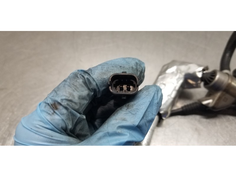 Recambio de inyector para hyundai tucson tecno sky referencia OEM IAM 296302U100 044402515C 