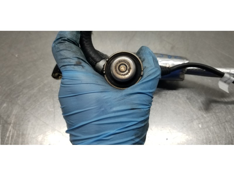 Recambio de inyector para hyundai tucson tecno sky referencia OEM IAM 296302U100 044402515C 