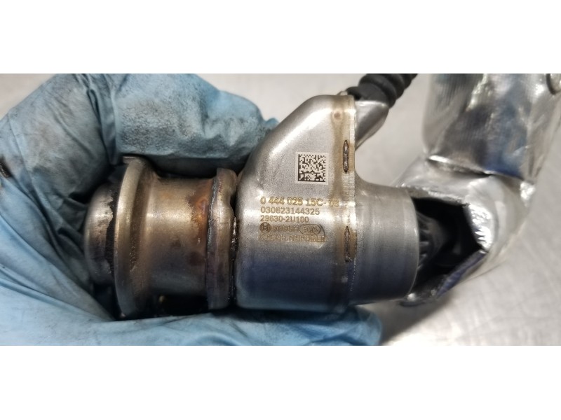 Recambio de inyector para hyundai tucson tecno sky referencia OEM IAM 296302U100 044402515C 