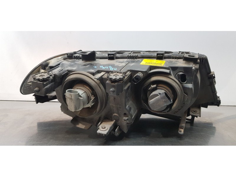 Recambio de faro izquierdo para bmw serie 3 berlina (e46) 318i referencia OEM IAM 6902745  