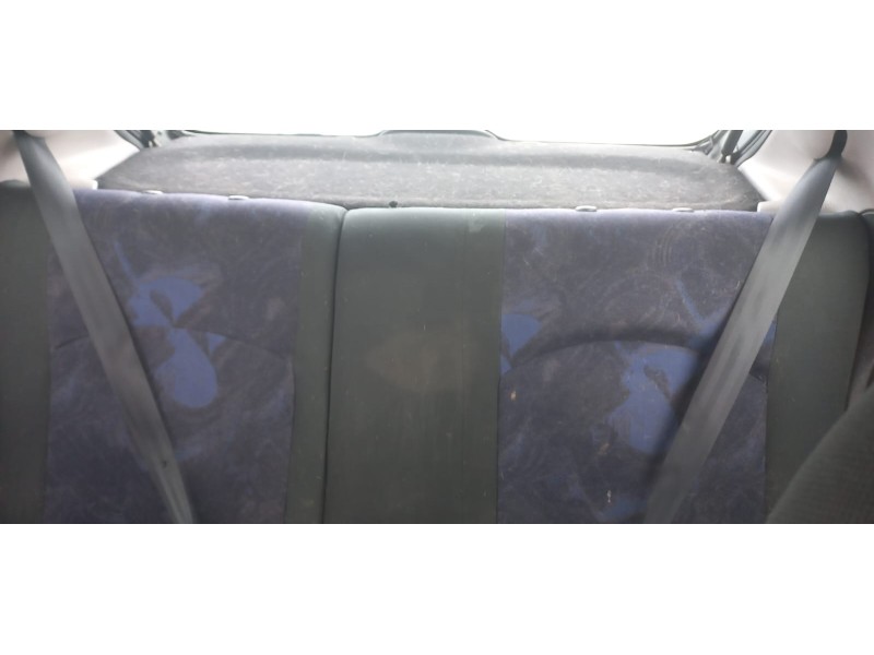 peugeot 206 berlina del año 2000