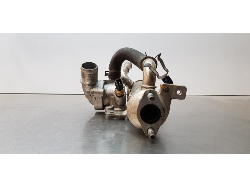 Recambio de enfriador egr para hyundai i30 (gd) klass referencia OEM IAM 284202A820  