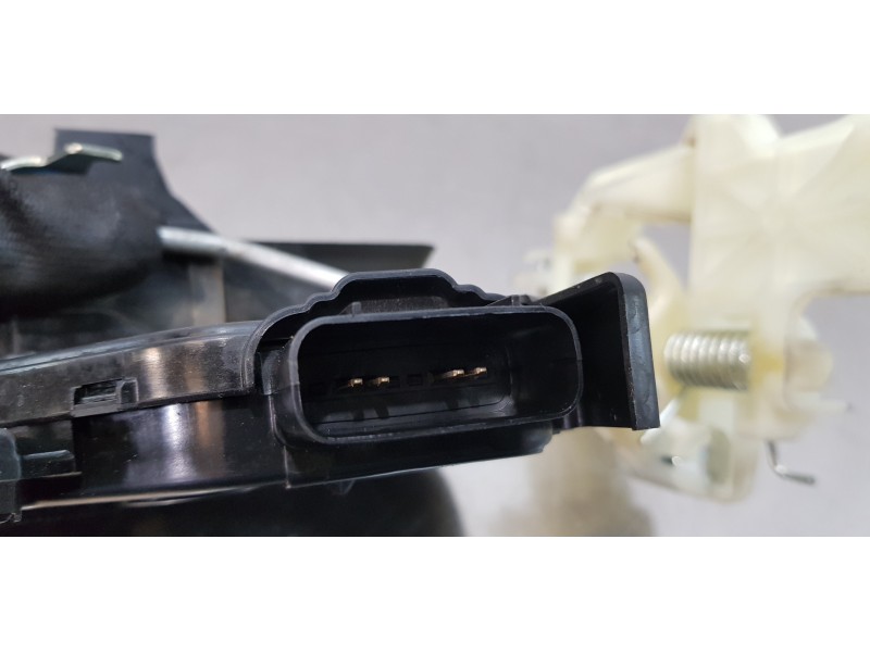 Recambio de cerradura puerta delantera derecha para kia rio (yb) drive referencia OEM IAM 81320H8050   Recambio de cerradura puerta delantera derecha para kia rio (yb) drive referencia OEM IAM 81320H8050