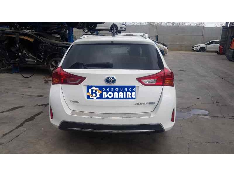 toyota auris touring sports (e18) del año 2015