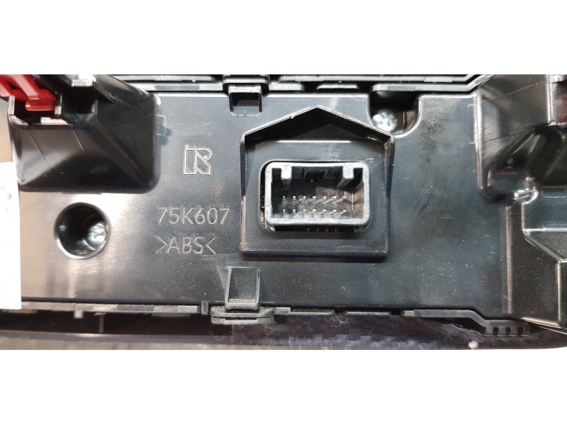 Recambio de mando climatizador para toyota rav 4 plug-in hybrid advance referencia OEM IAM 5590042640  