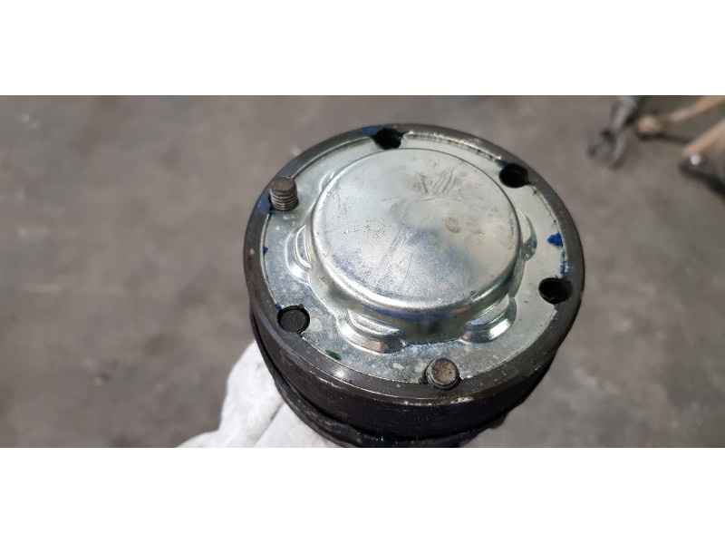 Recambio de transmision central delantera para land rover discovery v6 td hse referencia OEM IAM TVB500160   Recambio de transmision central delantera para land rover discovery v6 td hse referencia OEM IAM TVB500160