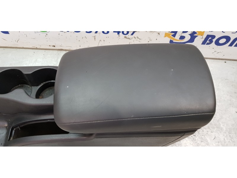 Recambio de apoyabrazos central para nissan qashqai (j10) visia referencia OEM IAM 96910JD03E   Recambio de apoyabrazos central para nissan qashqai (j10) visia referencia OEM IAM 96910JD03E