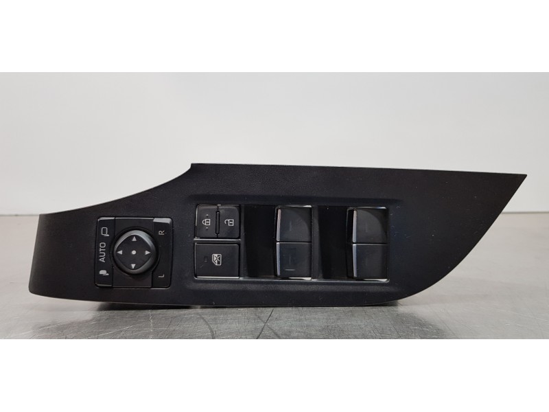 Recambio de mando elevalunas delantero izquierdo para toyota rav 4 plug-in hybrid advance referencia OEM IAM 8404042080  