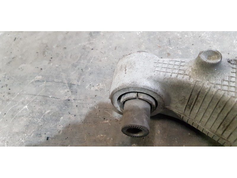 Recambio de brazo suspension inferior trasero derecho para volvo xc60 r design awd referencia OEM IAM 31451943  