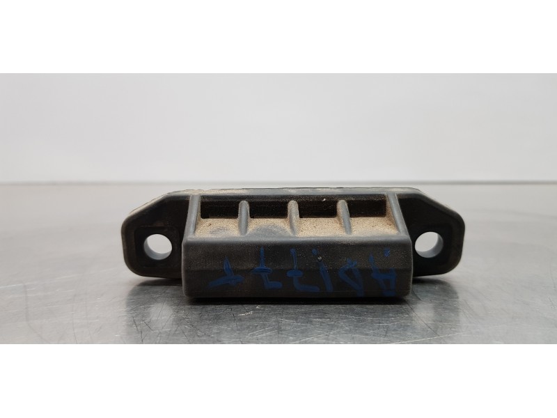 Recambio de maneta exterior porton para toyota rav 4 plug-in hybrid advance referencia OEM IAM 8484047040  