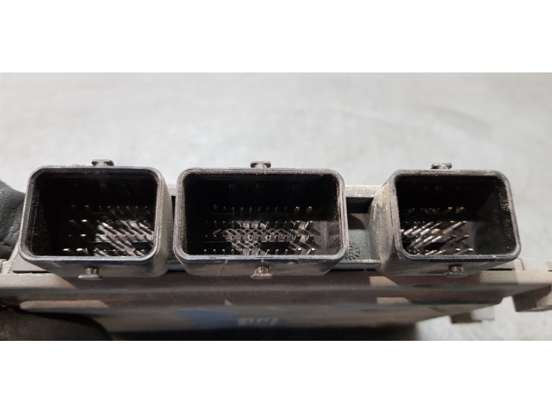 Recambio de centralita motor uce para ford fiesta (cb1) ghia referencia OEM IAM 8V2112A650HC  