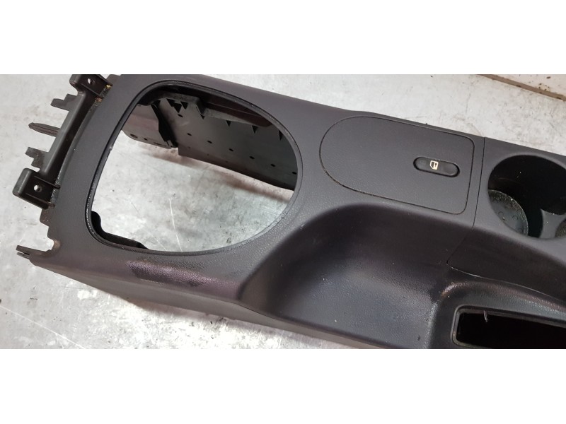 Recambio de apoyabrazos central para nissan qashqai (j10) visia referencia OEM IAM 96910JD03E   Recambio de apoyabrazos central para nissan qashqai (j10) visia referencia OEM IAM 96910JD03E